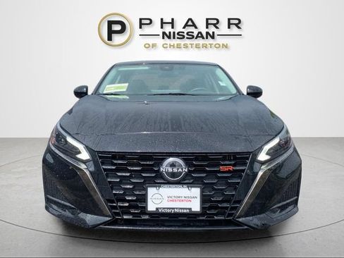 Used 2023 Nissan Altima 2.5 SR w/ SR Premium Package AWD/4WD image 8