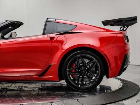 Used 2019 Chevrolet Corvette ZR1 RWD image 12