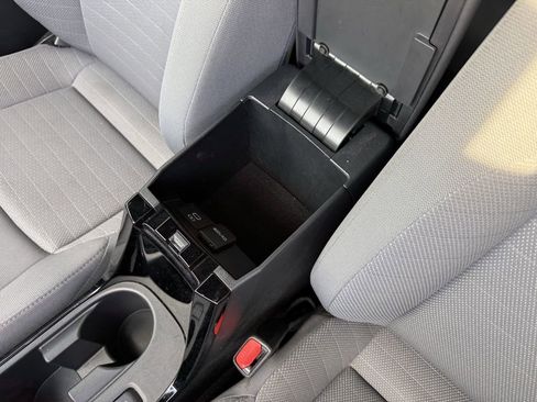 Used 2024 Toyota Corolla SE image 27