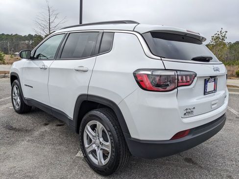 Used 2024 Jeep Compass Latitude image 17