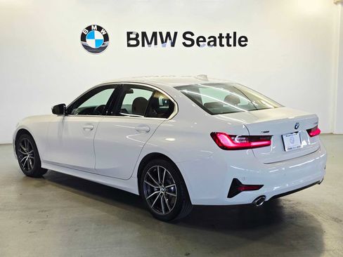 Used 2022 BMW 330i xDrive Sedan w/ Driving Assistance Package AWD/4WD image 4