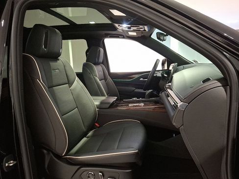 Certified 2023 Cadillac Escalade Premium Luxury image 20