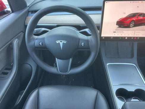 Used 2022 Tesla Model Y Long Range AWD/4WD image 14