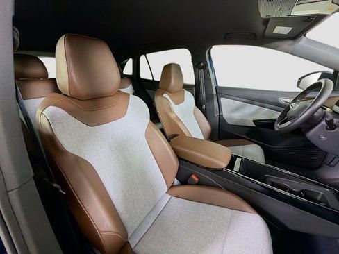 Used 2023 Volkswagen ID.4 Pro image 27