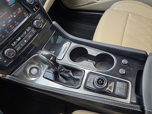 Used 2023 Nissan Maxima Platinum w/ Sport Mat Group FWD image 25