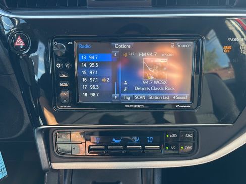 Used 2016 Scion iM image 16