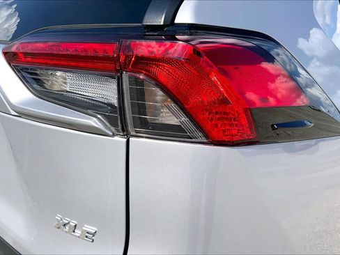 Used 2024 Toyota RAV4 XLE FWD image 30