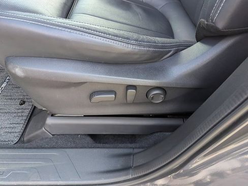 Used 2022 Subaru Ascent Limited w/ Technology Package image 26