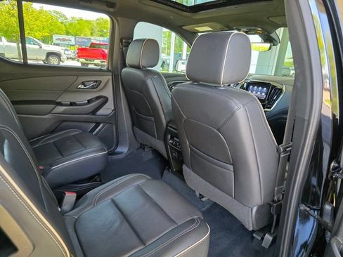 Used 2023 Chevrolet Traverse Premier w/ Redline Edition AWD/4WD image 14