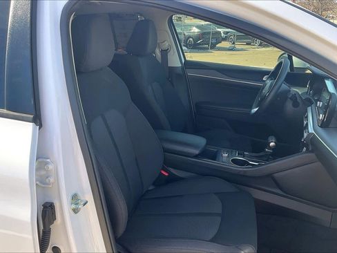 Used 2022 Kia K5 LXS image 12