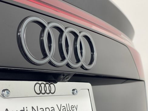 New 2025 Audi Q8 Premium Plus image 15
