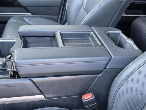 Used 2023 Toyota Tundra Limited image 8