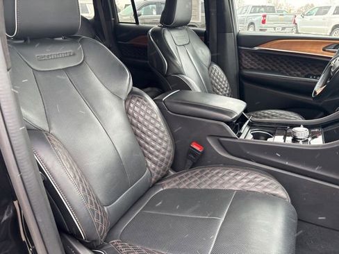 Used 2024 Jeep Grand Cherokee Summit image 20