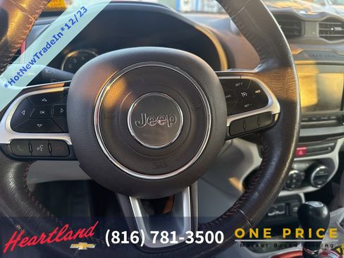 Used 2015 Jeep Renegade Limited image 6