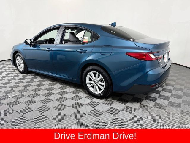 Used 2026 Toyota Camry LE FWD image 21
