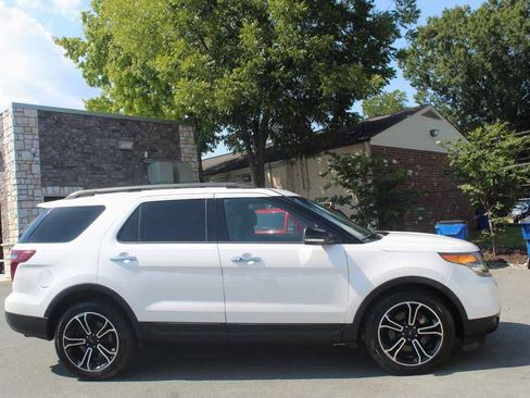 Used 2014 Ford Explorer Sport w/ Equipment Group 401A AWD/4WD image 4