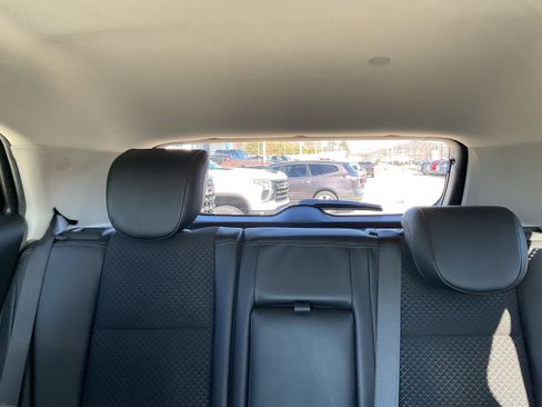 Certified 2022 Buick Encore Preferred w/ Safety Package image 10