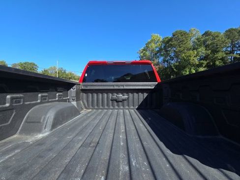 Used 2021 Chevrolet Silverado 1500 LT Trail Boss w/ Bed Protection Package image 12