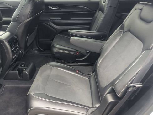 Used 2023 Jeep Grand Cherokee L Laredo AWD/4WD image 21