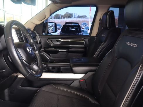 Used 2019 RAM 1500 Laramie AWD/4WD image 13