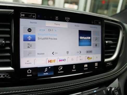 New 2026 Chrysler Pacifica Select image 24