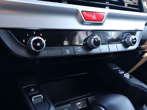 Used 2020 Kia Telluride S AWD/4WD image 21