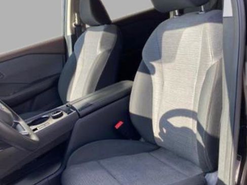 Used 2022 Nissan Rogue SV image 29