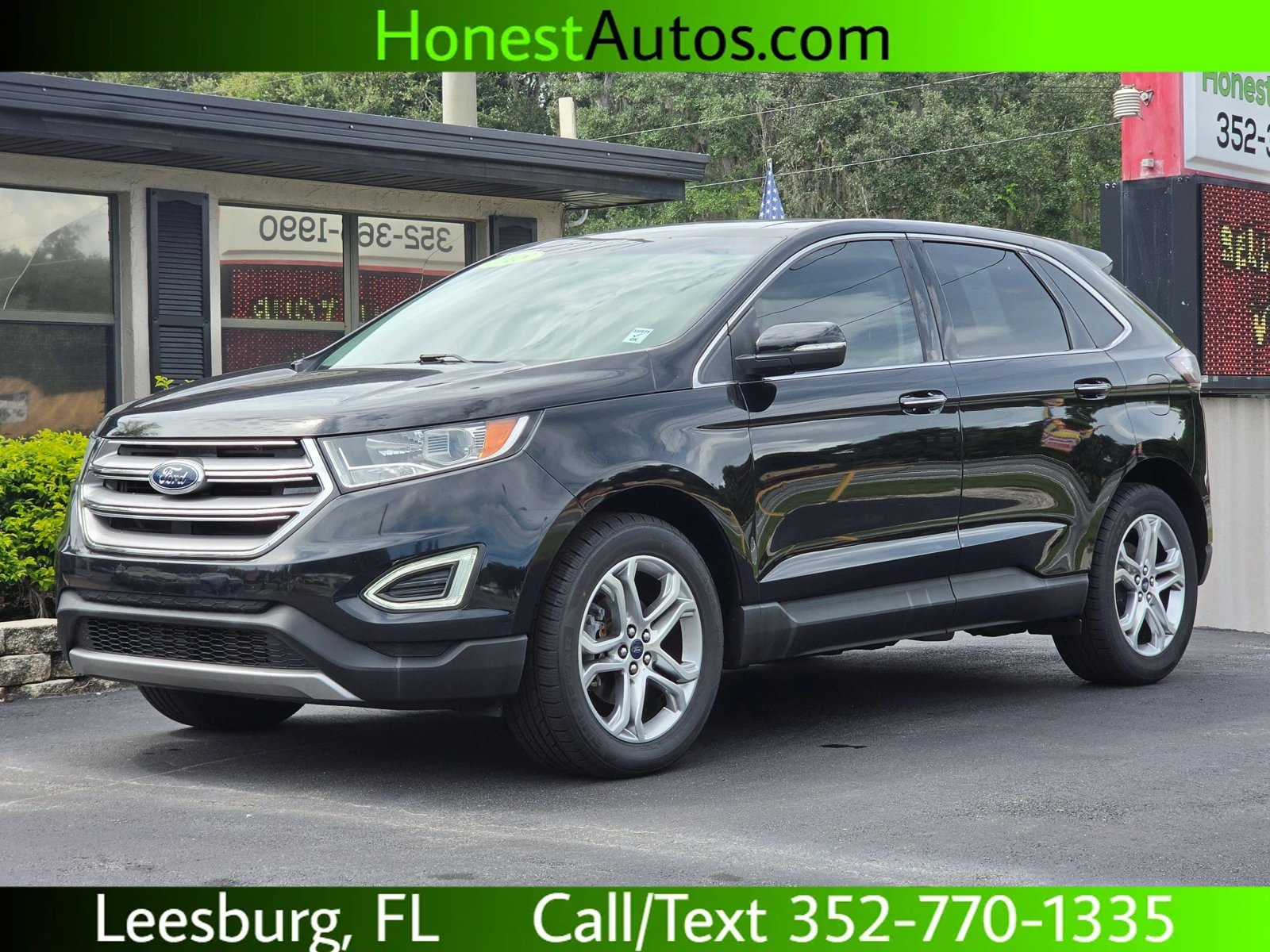 Used 2018 Ford Edge Titanium w/ Equipment Group 301A FWD image 1