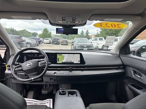 Used 2023 Nissan Ariya FWD image 15