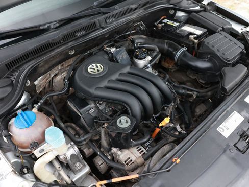 Used 2012 Volkswagen Jetta S FWD image 40