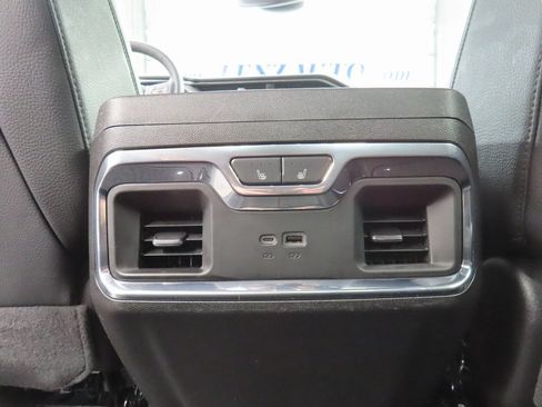 Used 2025 GMC Sierra 1500 Denali AWD/4WD image 11