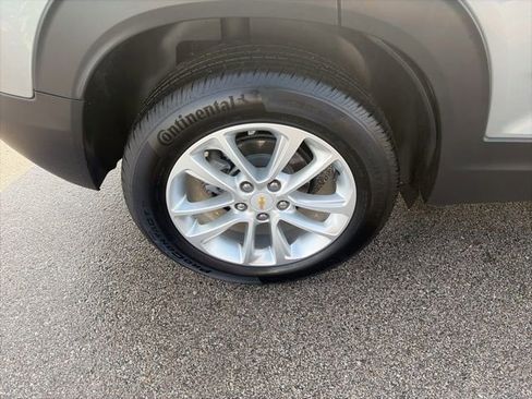 Used 2024 Chevrolet TrailBlazer LS image 25