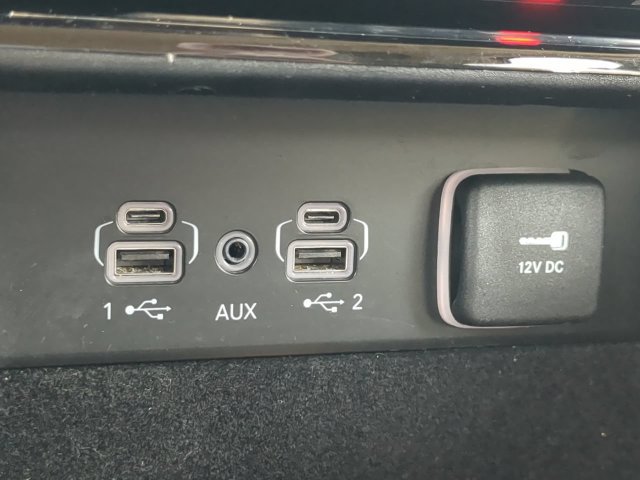 Used 2022 Jeep Grand Cherokee L Limited AWD/4WD image 22