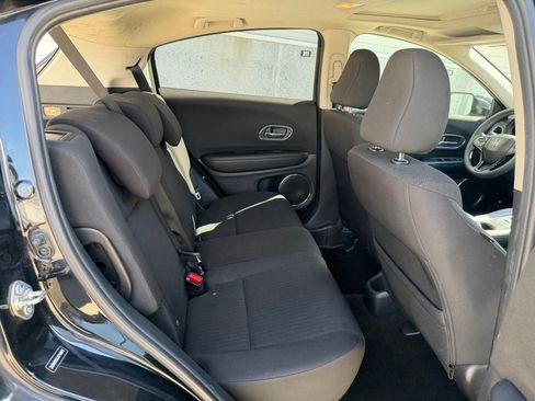 Used 2018 Honda HR-V EX image 21