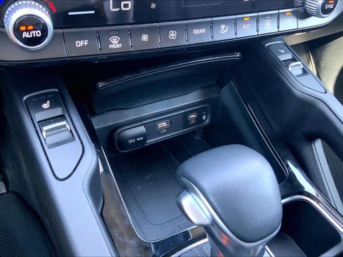 Certified 2025 Kia Telluride S FWD image 27
