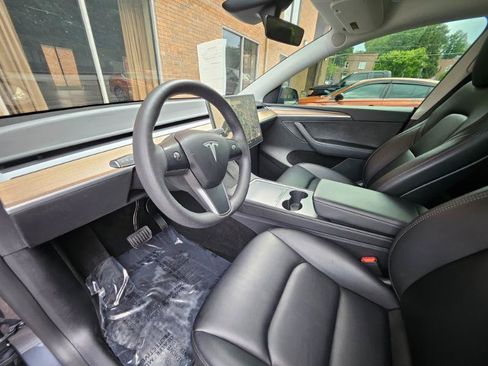 Used 2023 Tesla Model Y Long Range AWD/4WD image 38