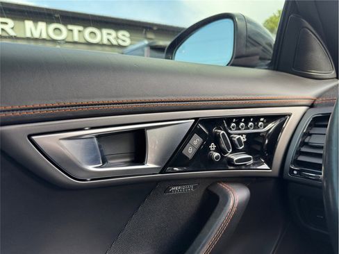 Used 2017 Jaguar F-TYPE R AWD/4WD image 17