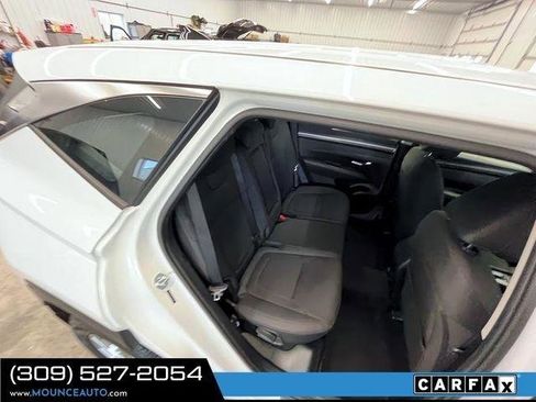 Used 2023 Hyundai Tucson SE image 9