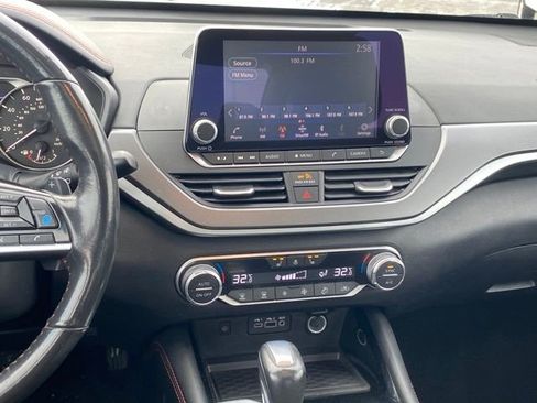 Used 2023 Nissan Altima 2.5 SR image 9