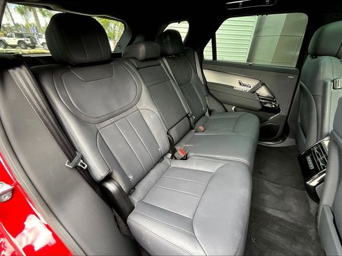 Used 2025 Land Rover Range Rover Sport SE image 27
