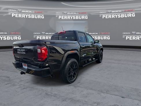 New 2026 GMC Canyon Denali w/ LPO, Denali Black Edition AWD/4WD image 8