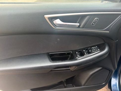 Used 2017 Ford Edge SEL FWD image 12