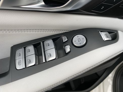 Used 2024 BMW X7 xDrive40i w/ Premium Package image 68