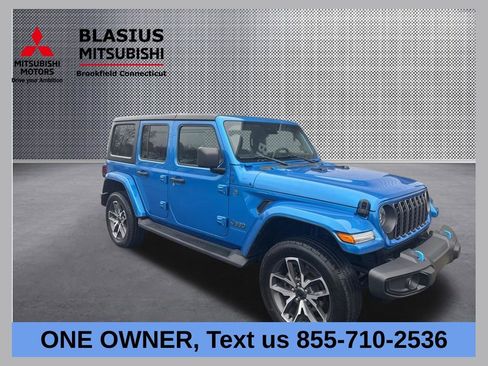 Used 2024 Jeep Wrangler Unlimited w/ Convenience Group AWD/4WD image 1
