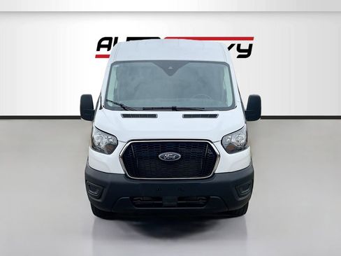 Used 2025 Ford Transit 250 148 Medium Roof RWD image 2