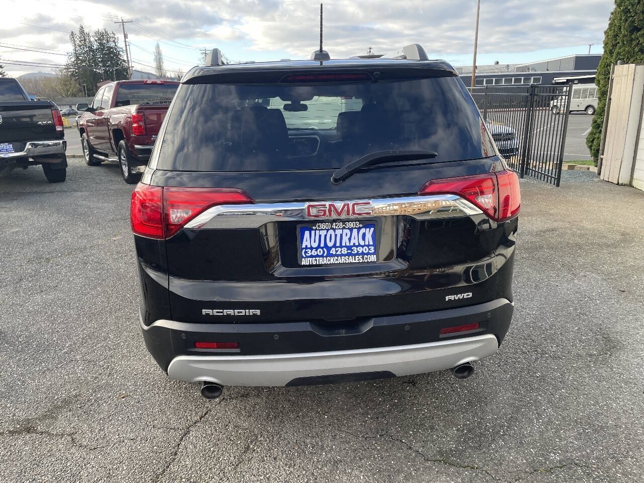Used 2019 GMC Acadia SLT AWD/4WD image 4