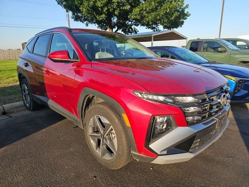 Used 2025 Hyundai Tucson SEL AWD/4WD image 1