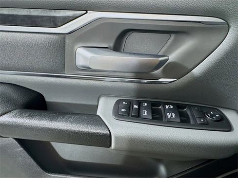 Used 2019 RAM 1500 Big Horn image 14