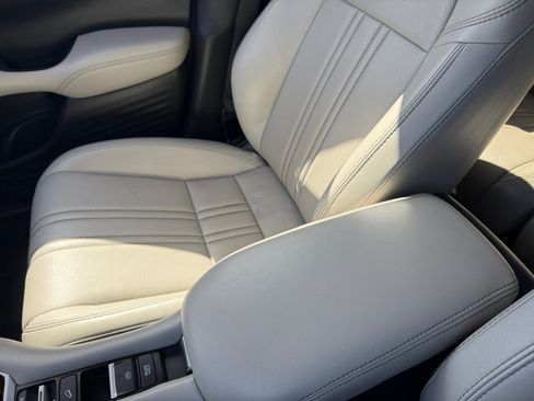 Used 2024 Honda HR-V EX-L image 14