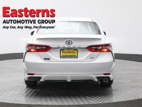 Used 2024 Toyota Camry SE FWD image 6